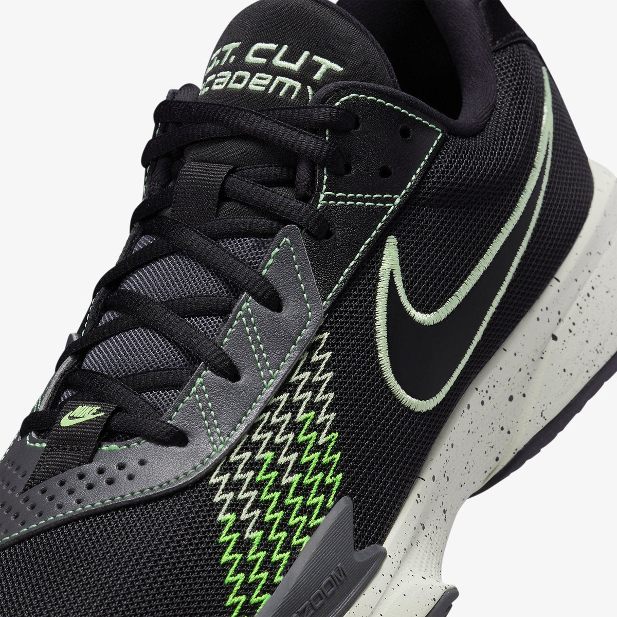 G.T Cut Academy "Black Volt"